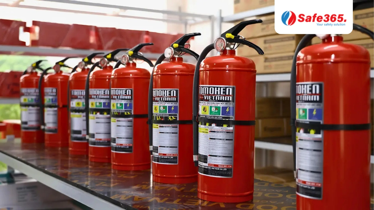 Mức phạt vi phạm PCCC tại nhà tập thể: Chủ nhà cần biết Bình chữa cháy bột 4kg – Dung tích lý tưởng cho gia đình